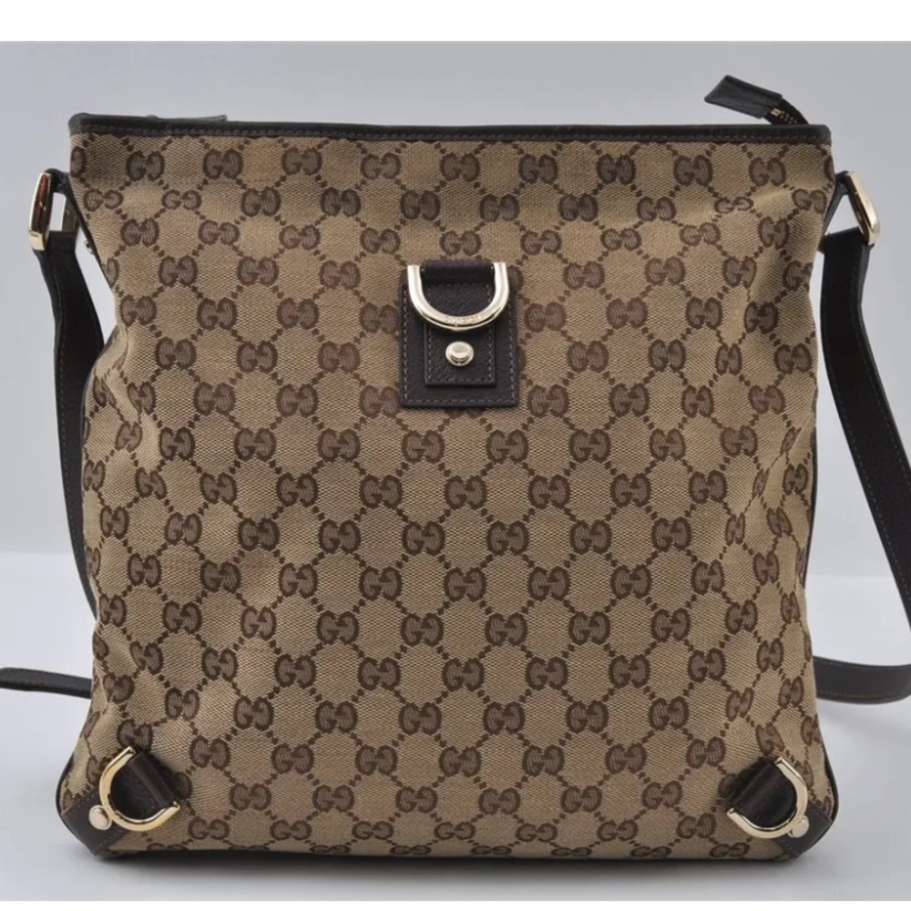 Gucci.EXCELLENT CONDITION!Authenticated Gucci Abbey D-Ring Messenger Shoulderbag